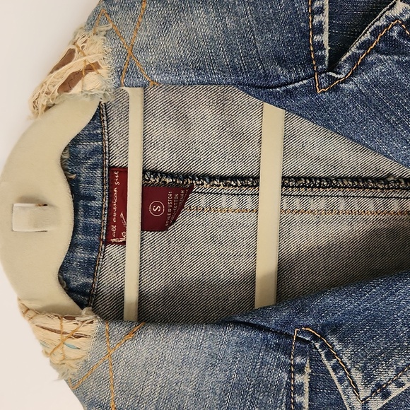Distressed Jean Jacket - Picture 4 of 6